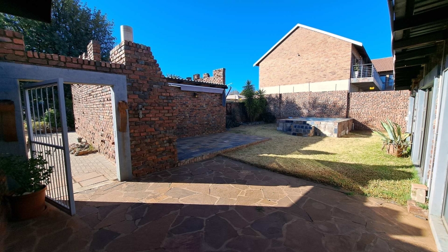 3 Bedroom Property for Sale in Universitas Free State